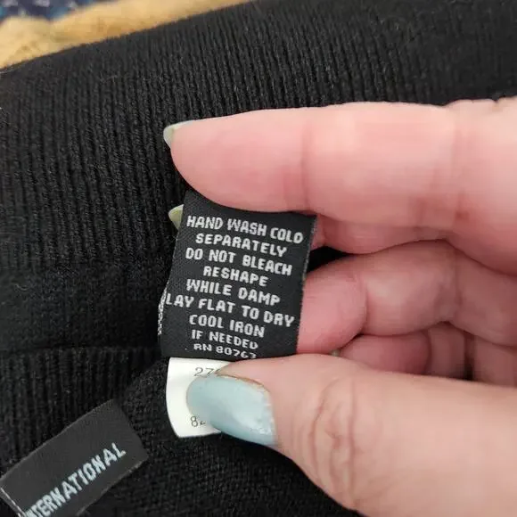 Moda International Knit Sweater – Black Silk Cashmere V-Neck Large - Picture 7 of 7